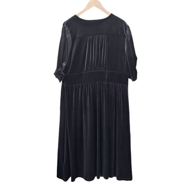 LAUREN Ralph Lauren Black Velvet V-Neck Puff Sleeve A-Line Midi Dress Size 2X - Picture 4 of 14